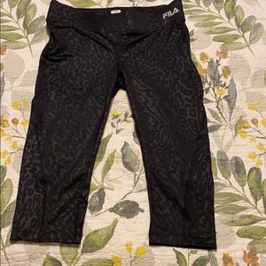 Fila women’s athletic capris small black leopard